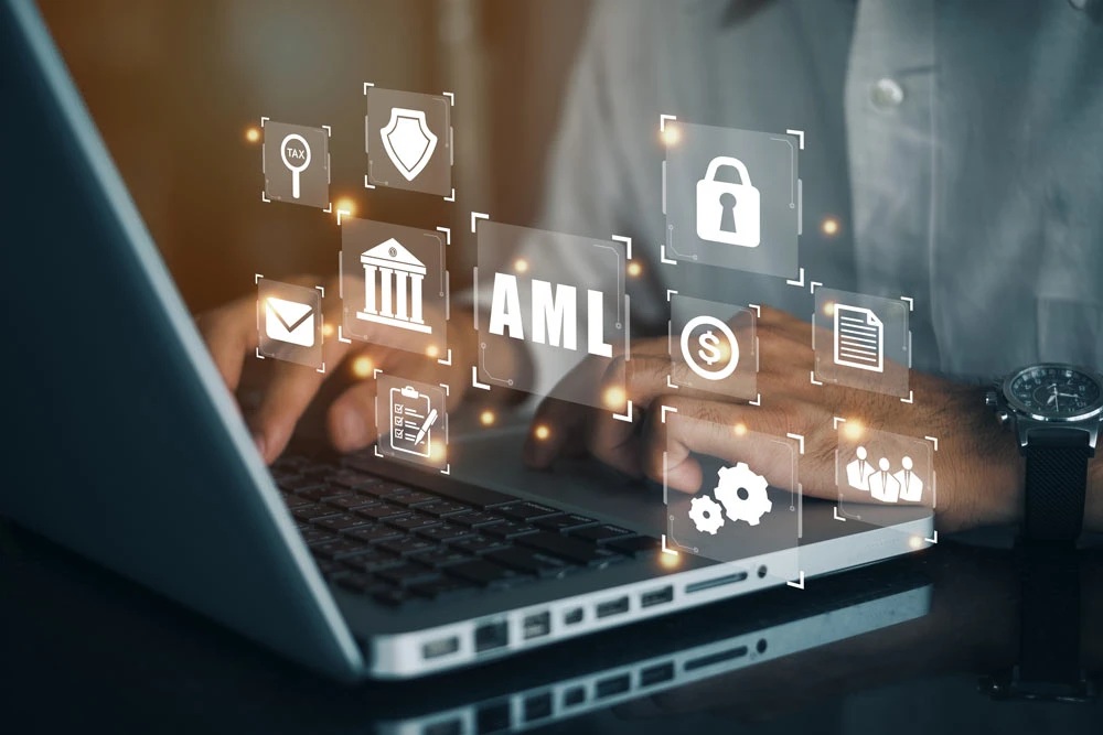 Introductory Block – Navigate U.S. Crypto Regulations with Confidence