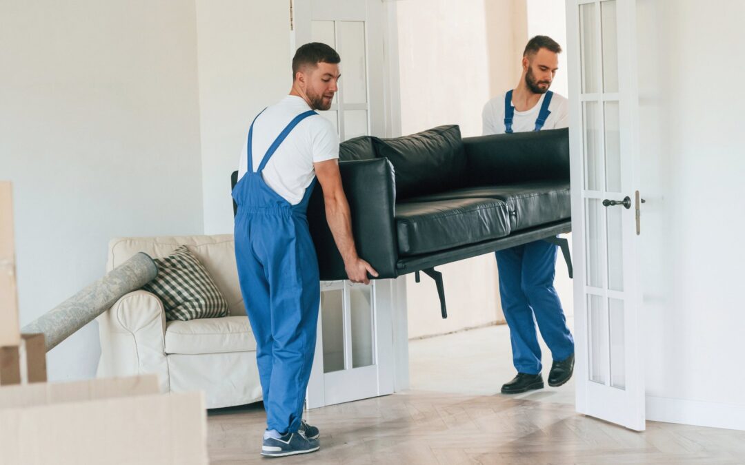 ¿Cómo Pueden los Servicios de Mudanza Prevenir los Daños en los Muebles?